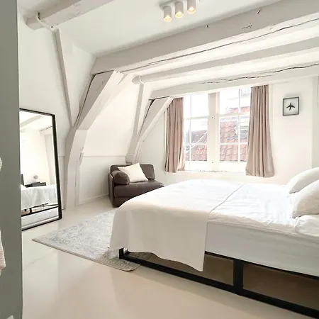 Wijnkopershuis Hendricksz * Amsterdam